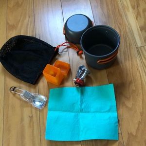 Backpacking cooking kit